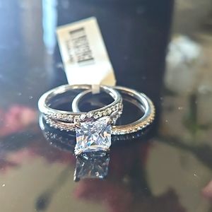 Double band Solitaire faux Diamond set size 9 New with tags.